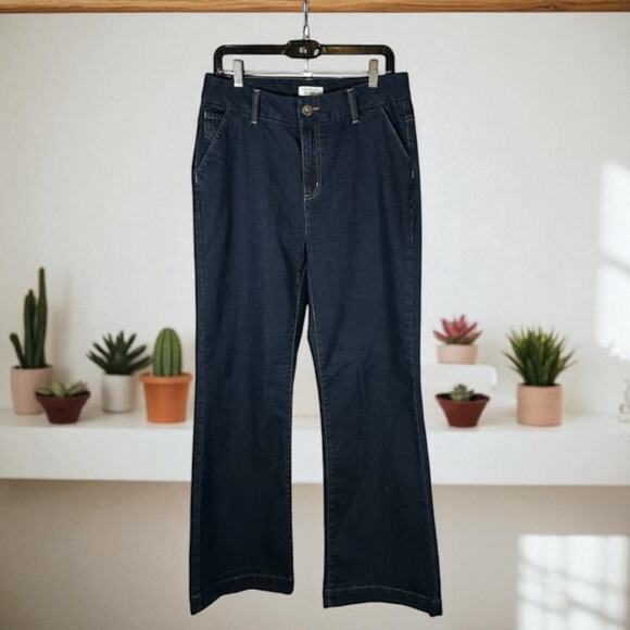 3/$20 Christopher & Banks Women's 10 Dark Wash High Rise Flare Leg Jeans Boho - Picture 1 of 10